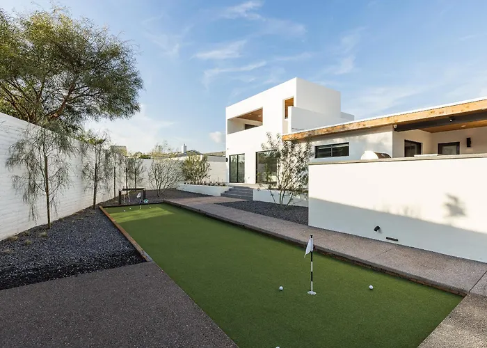 Luxury Micro-Resort, Theater, Sauna, Heated Pool Phoenix